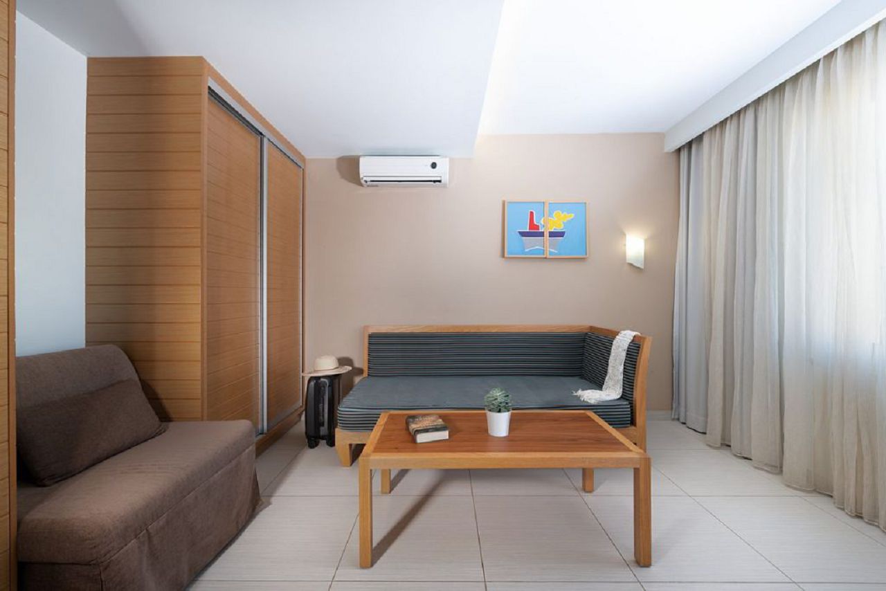 iolidabeach-standard-apartment-0002-1024x683