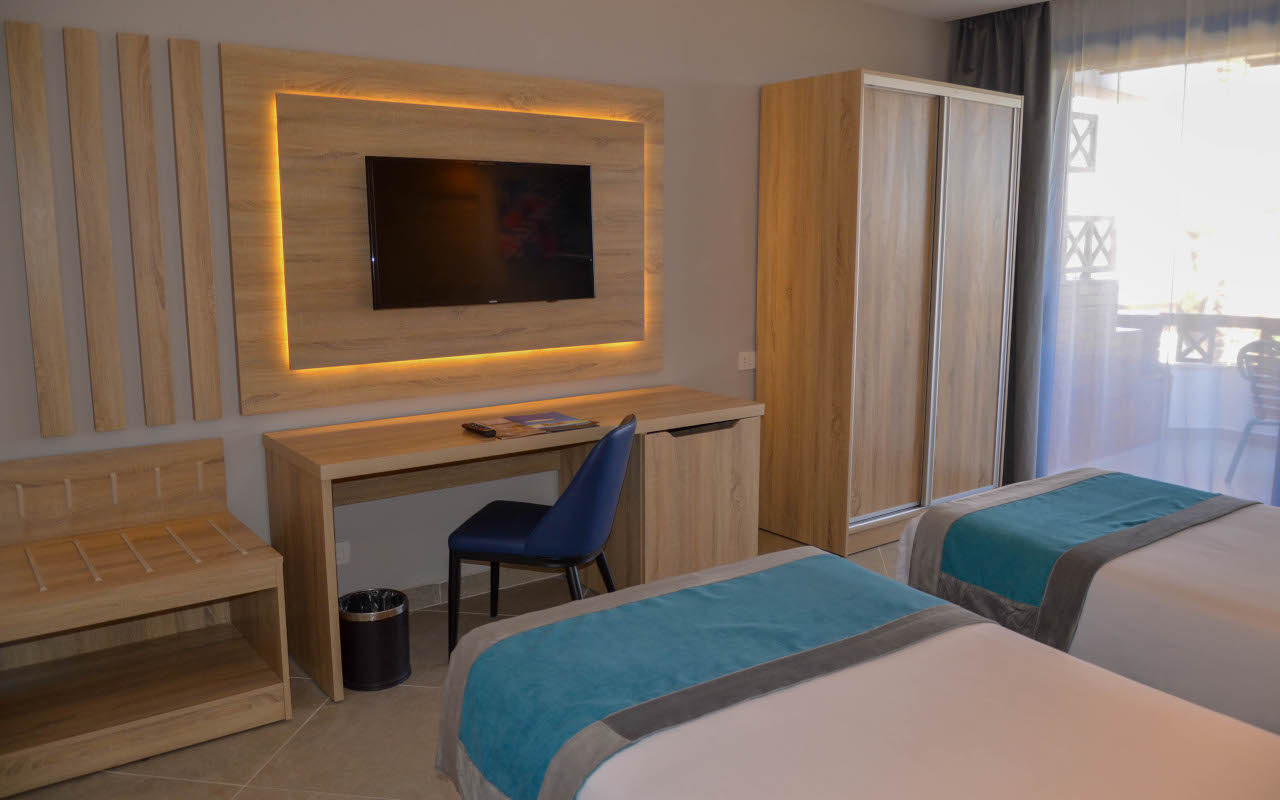 Premium-Room-Sea-View_07-min