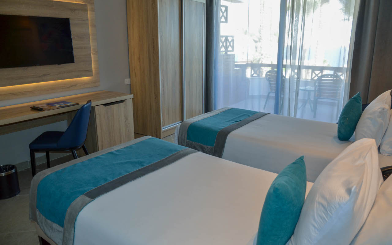 Premium-Room-Sea-View_08-min
