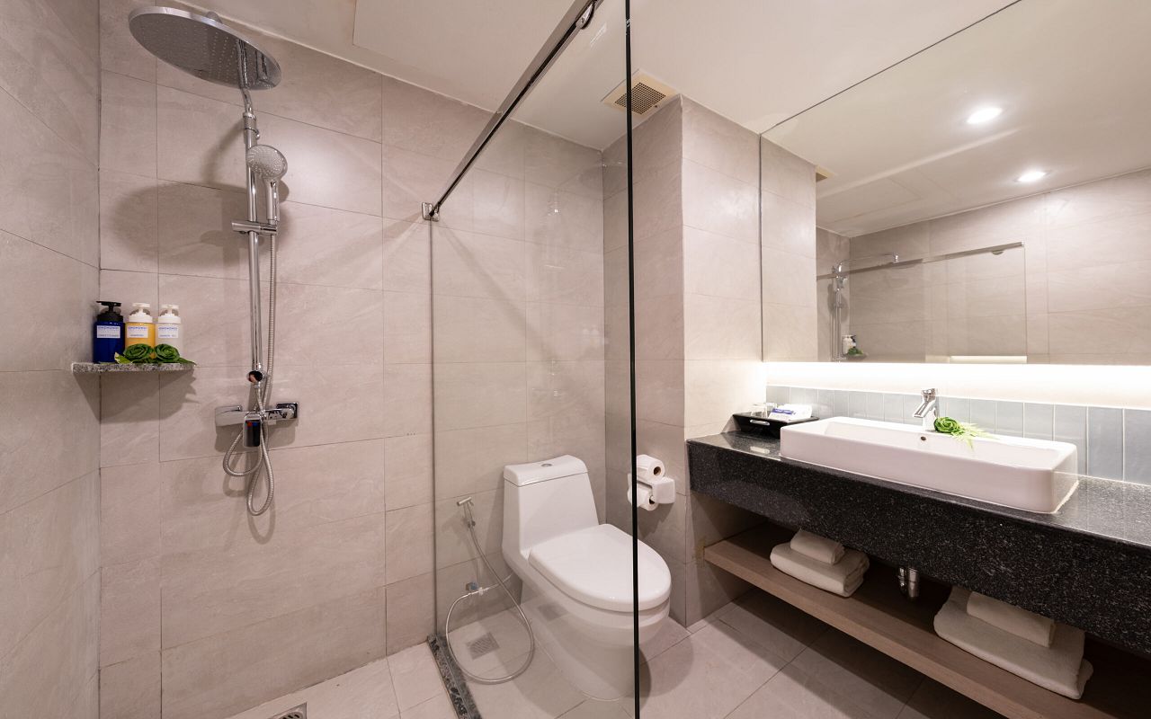 Standard-Bathroom-scaled