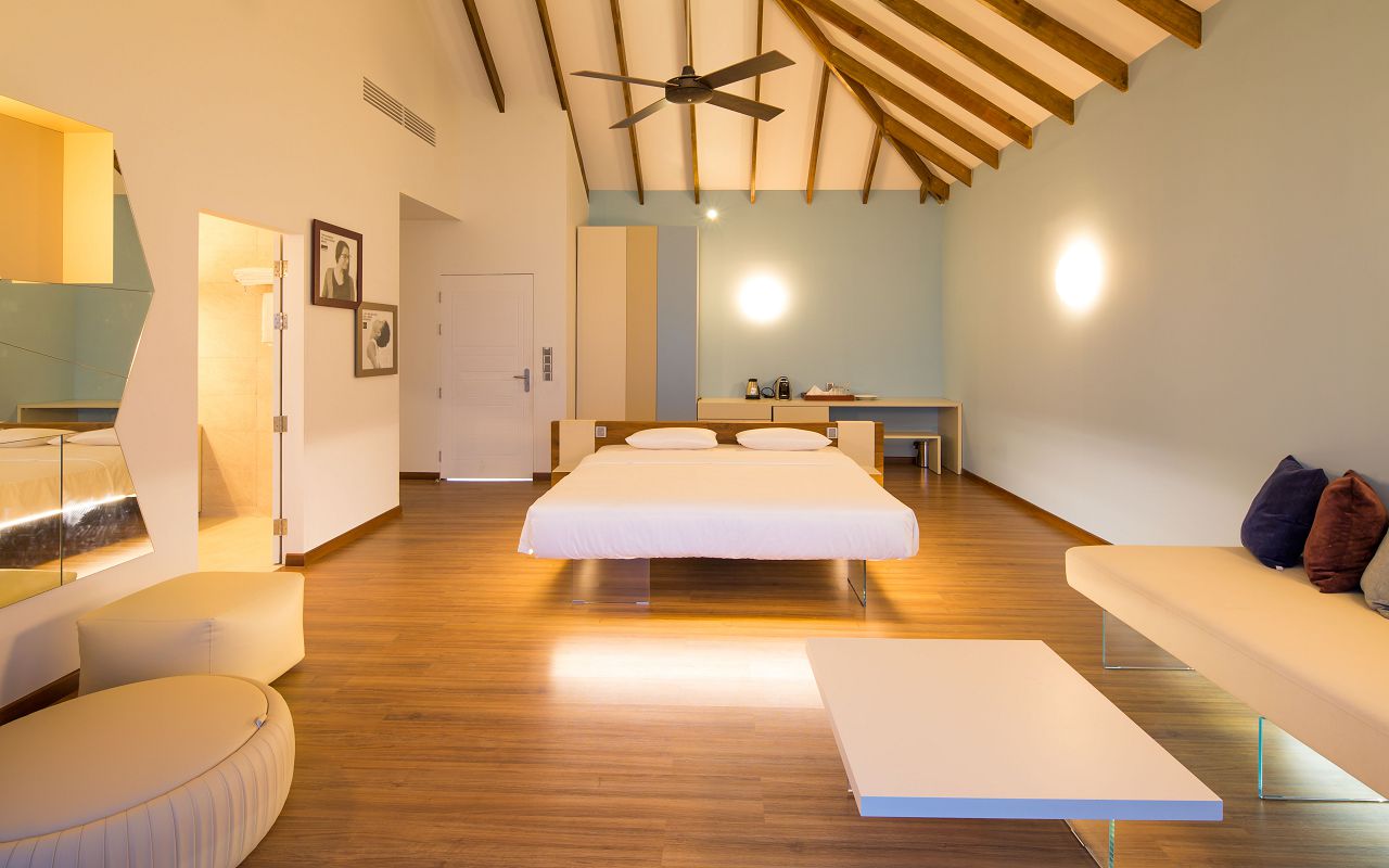 Lagoon Villa wide