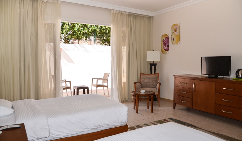 Standard Room_04-min