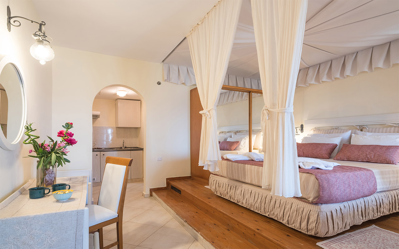 Classic Family Bungalow with Sea View (1)