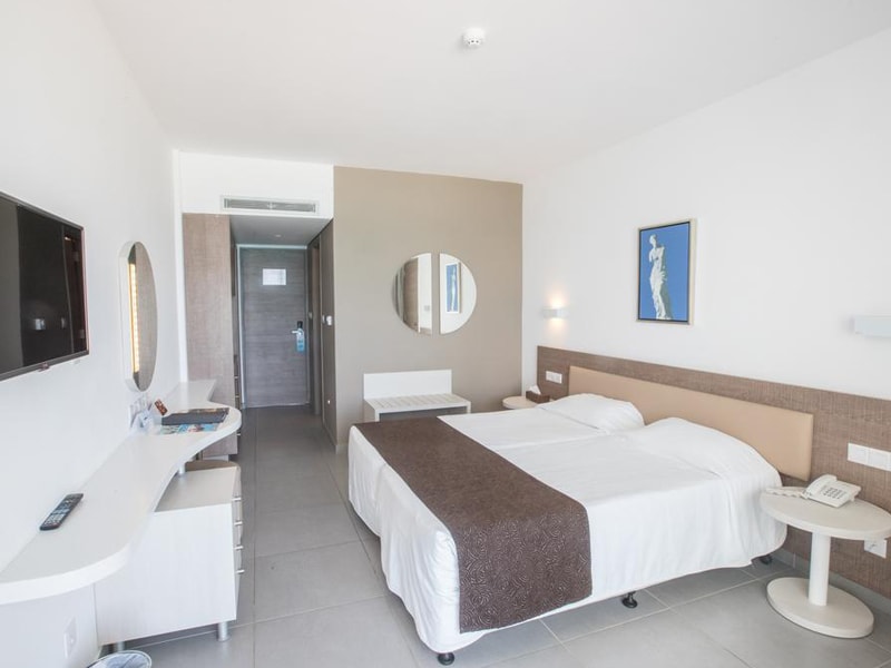 Vassos Nissi Plage Hotel (24)