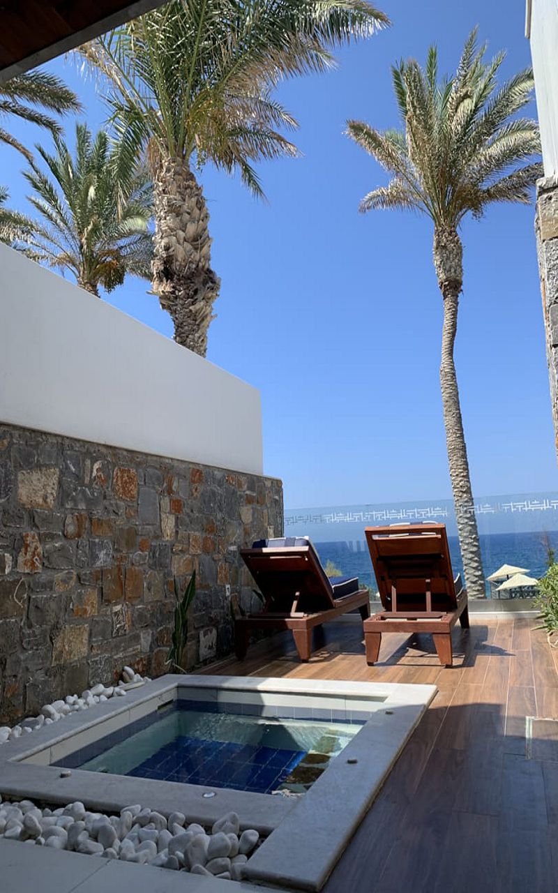 copy-of-beachfront-suite-outdoor-hot-tub-5-radisson-blu-beach-resort-milatos-crete