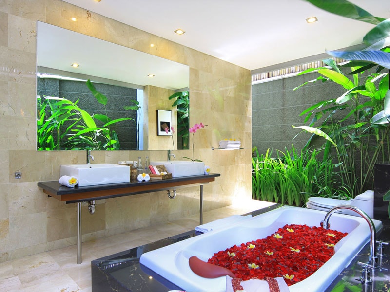 Semi Outdoor Bathroom Junior Suite Room at Abi Bali Jimbaran-min