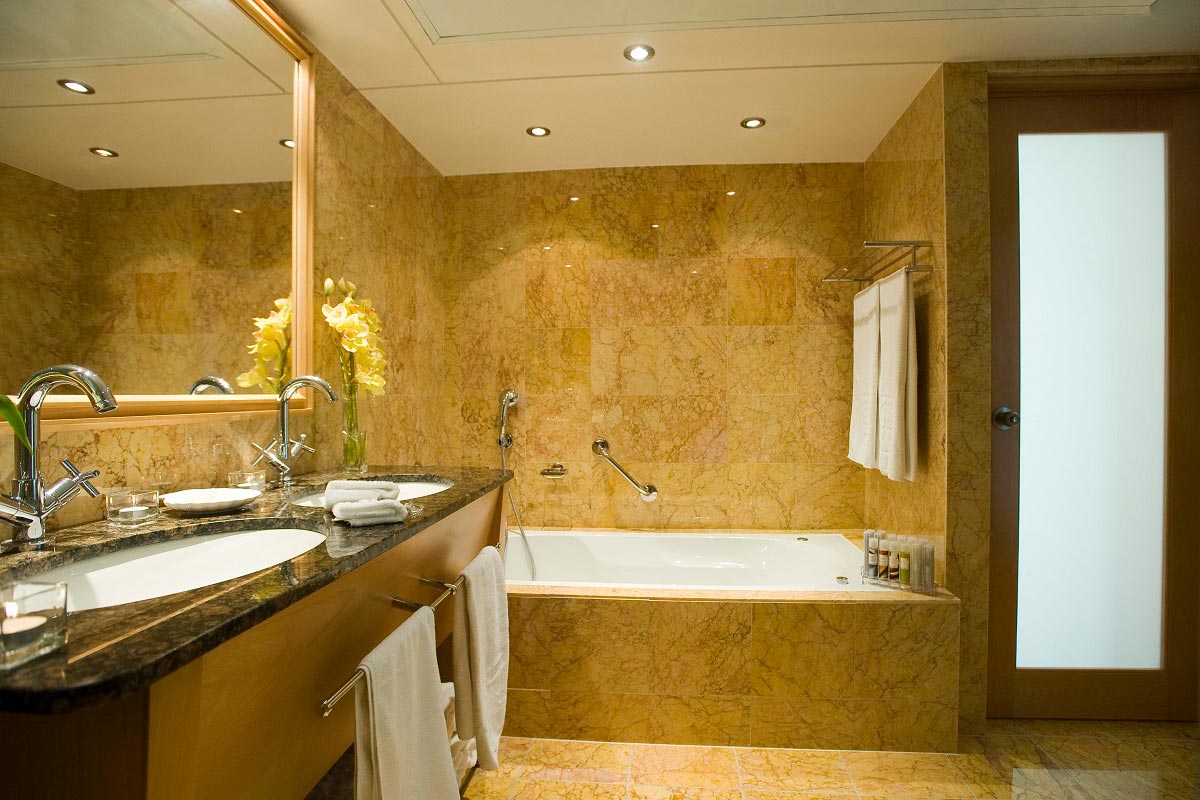 27-ASIMINA-SUITES-HOTEL-BATHROOM