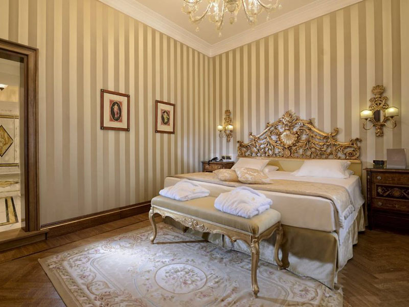hotel_ai_reali_luxury_suite_gallery_04-1000x667