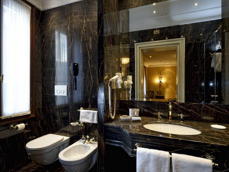 hotel_ai_reali_luxury_suite_gallery_09-1000x665