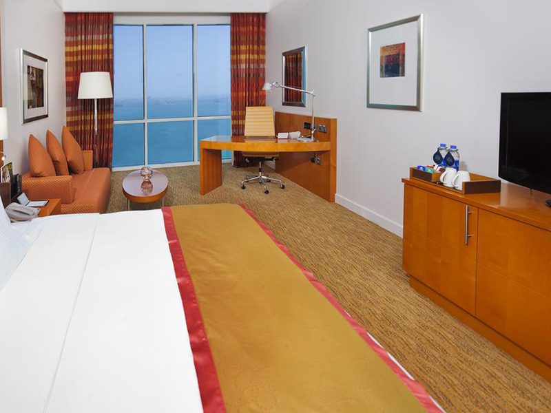Deluxe King Room with Sea View (1)
