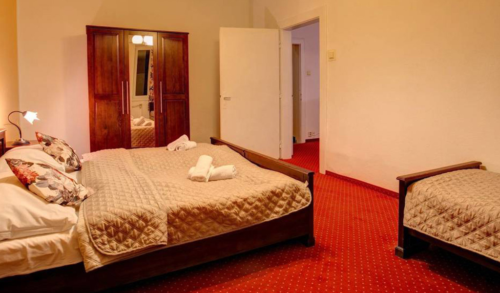 Double Room with Extra Bed2