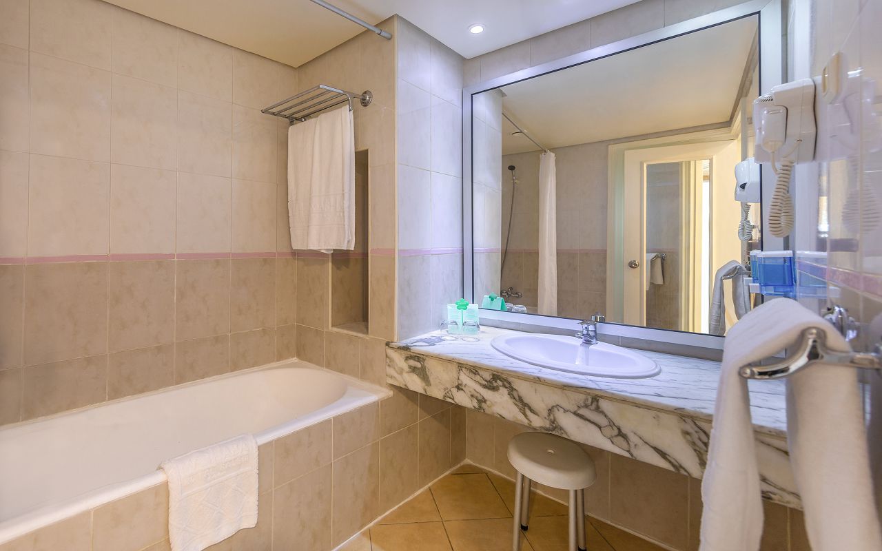 Bathroom_Marhaba_Salem_Resort