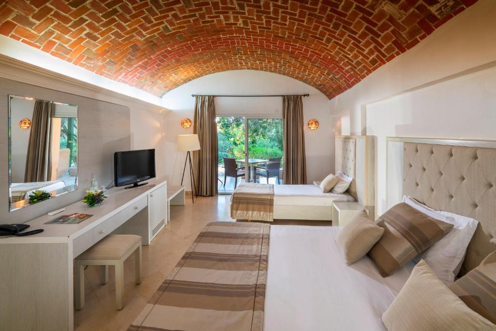 Family Room 1