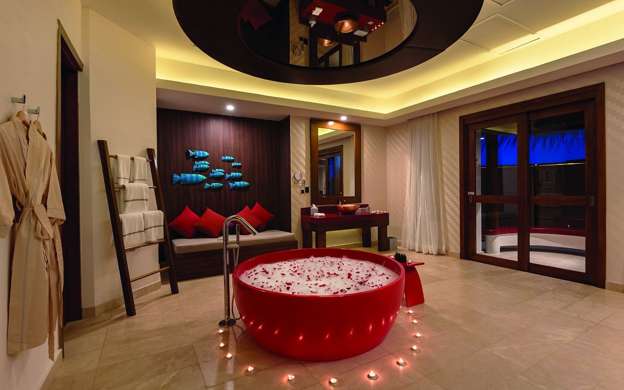 OBLU SELECT at Sangeli - Honeymoon Water Suites with Pool - Bathroom Interior 01-min