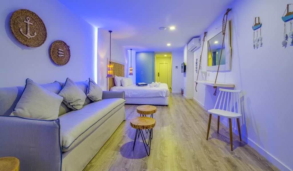 Blue Harbour Boutique Apartments Deluxe Double (8)