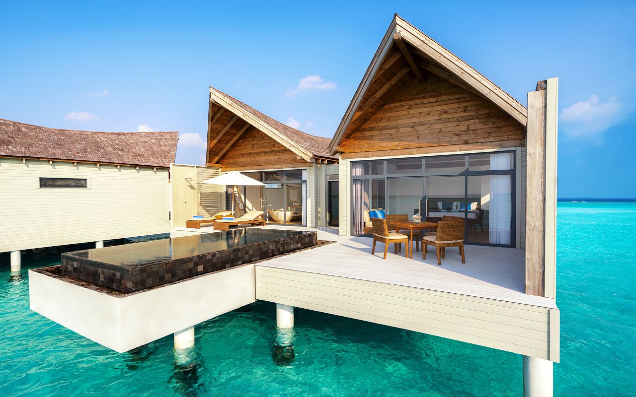 [:ru]Overwater Pool Villa Exterior Movenpick Maldives[:]