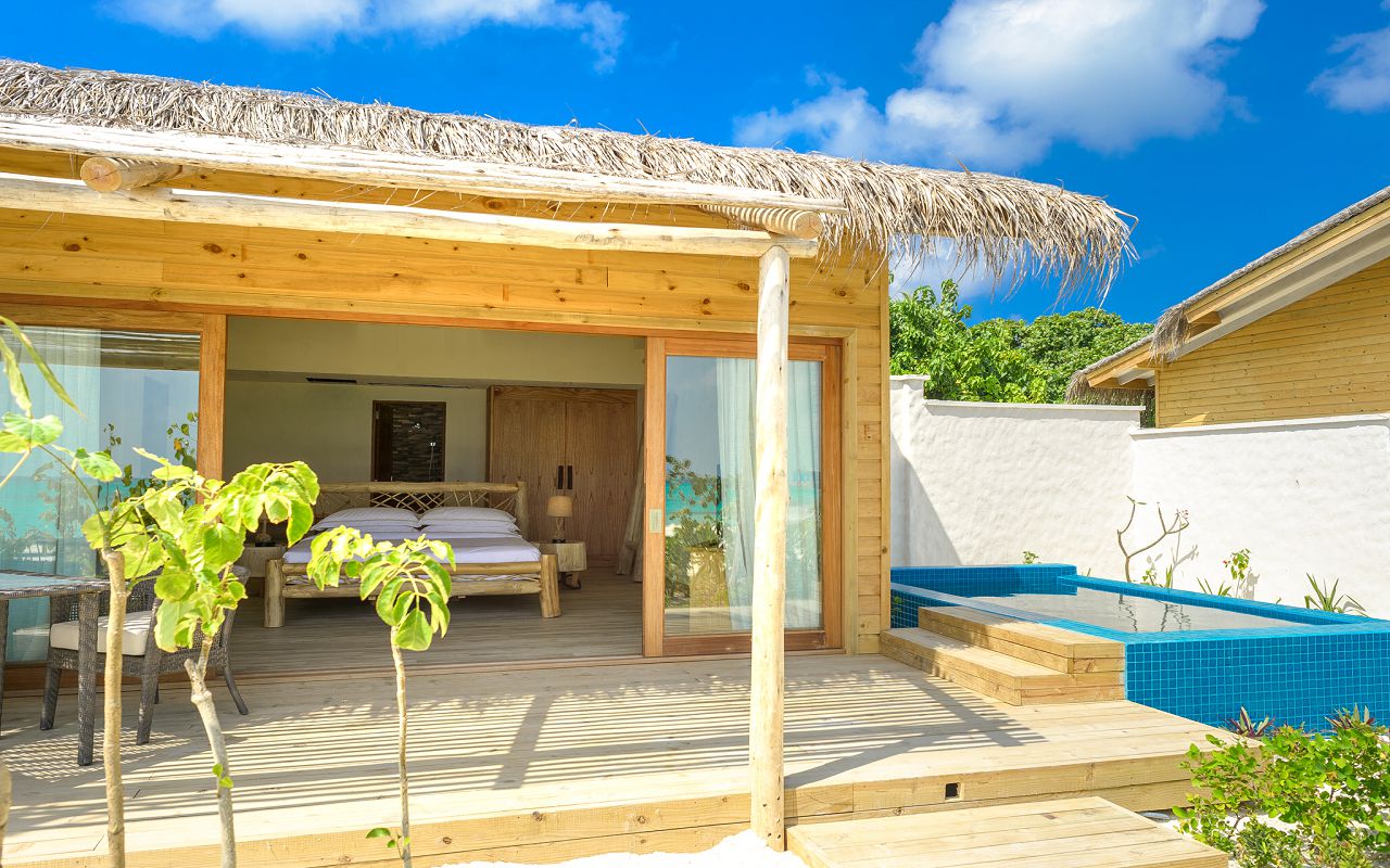 Beach Suite with Pool (11)