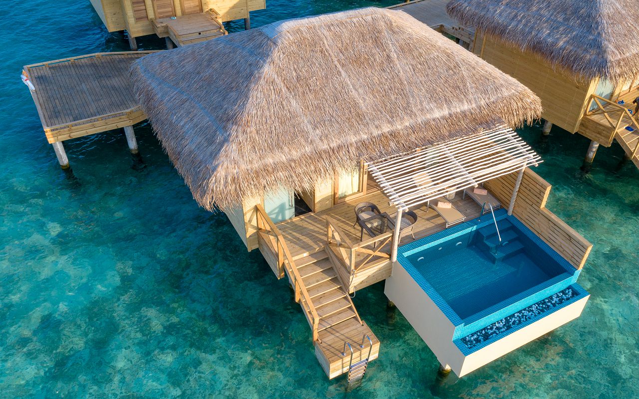 Dolphin Villa with Pool (4)