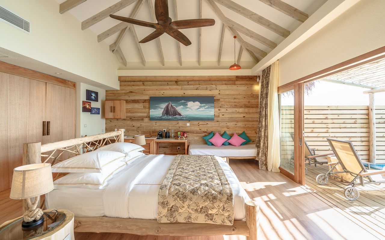 Dolphin Villa with Pool (6)