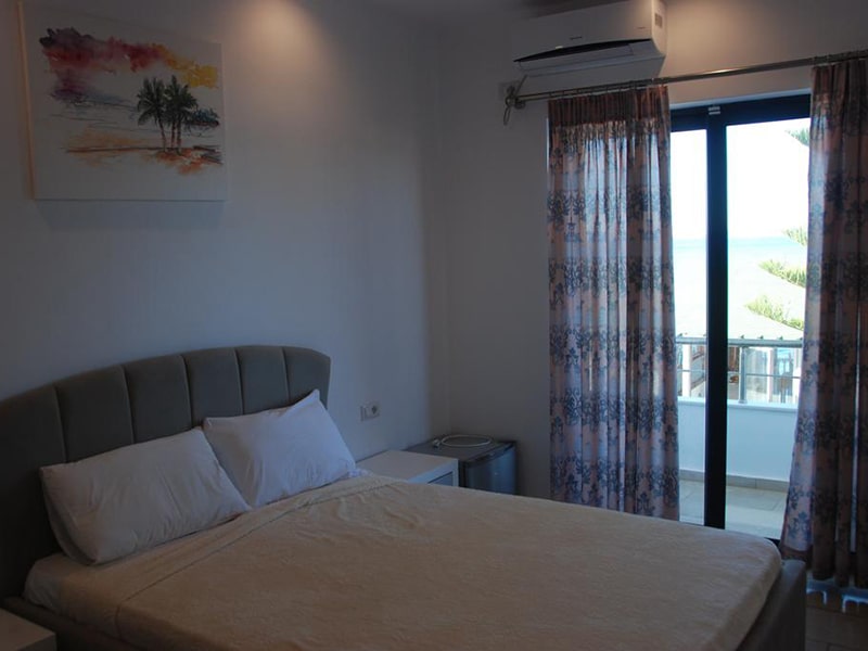 Deluxe Double Room with Sea View 4-min