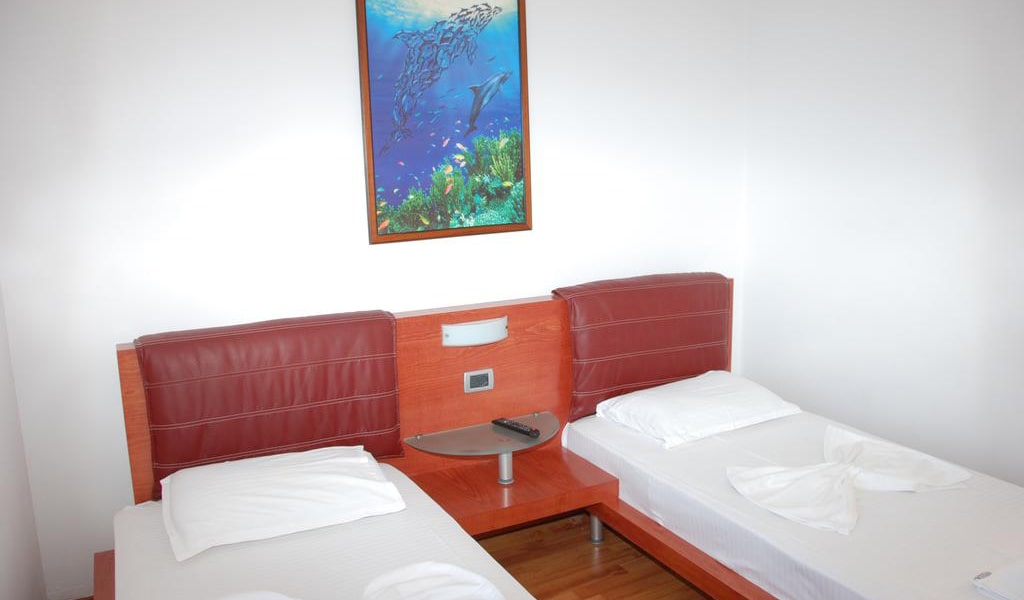 Twin Room with Sea View and Balcony 2-min