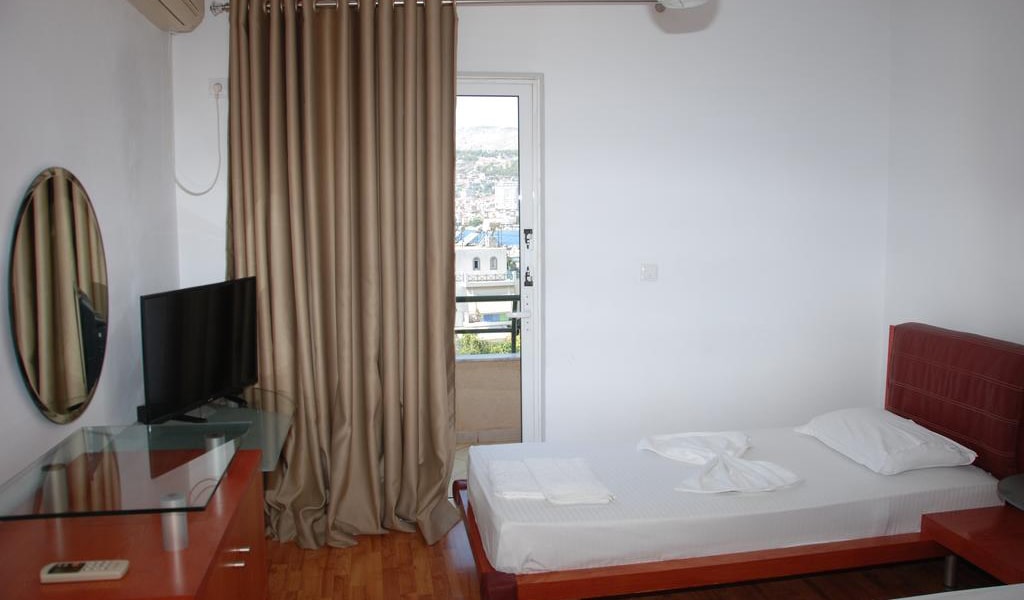 Twin Room with Sea View and Balcony 3-min
