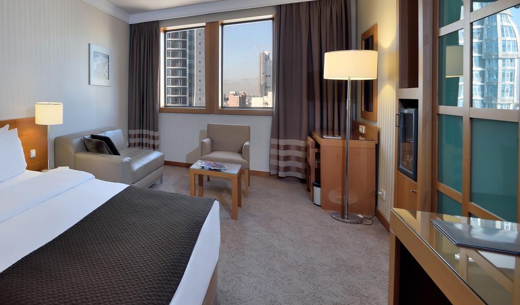 Superior Double Room with City View-min
