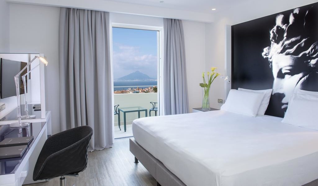 Superior King Room with Sea View 3-min