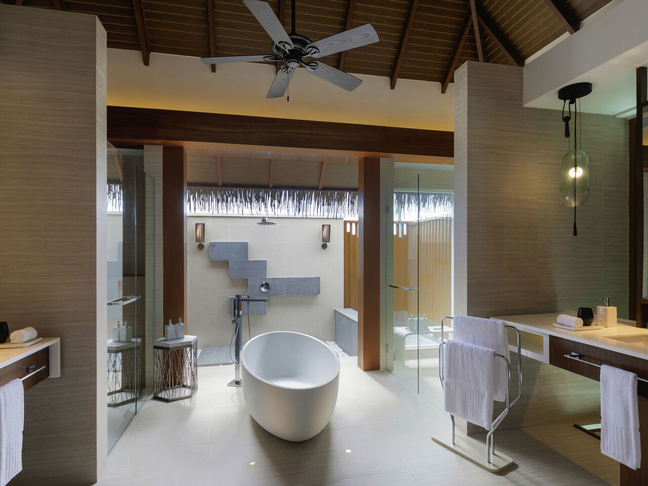 Pullman Maldives Maamutaa