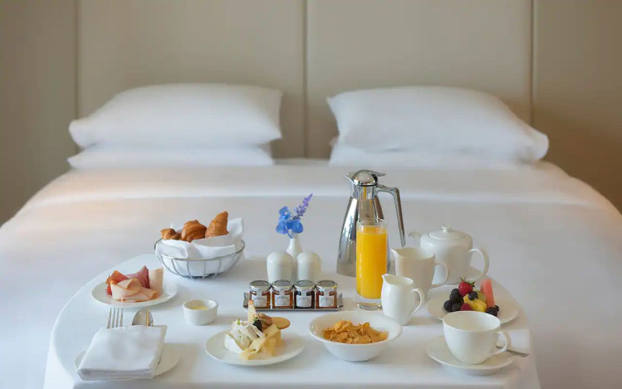 DXBHC-P0197-Breakfast-In-Room-Dining.16x9