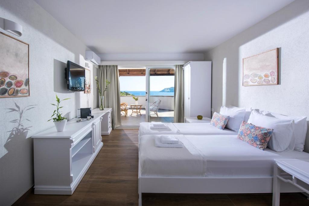 Superior Suite with Sea View 1