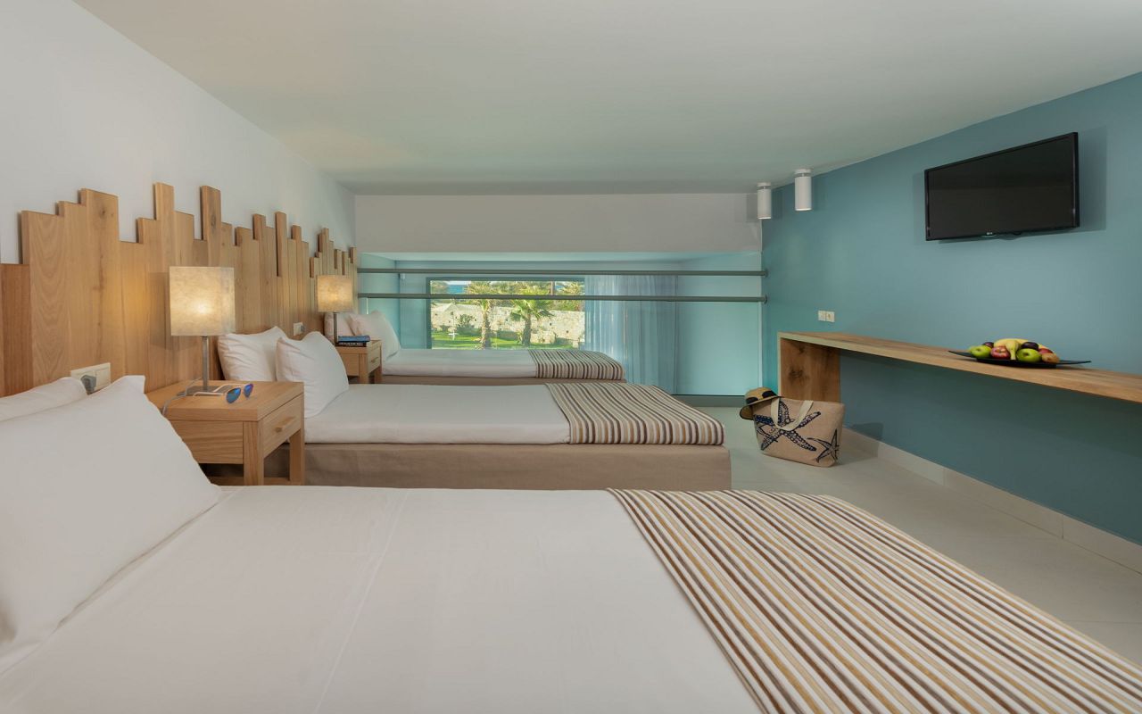 Arina-Beach-All-Inclusive-Resort-Crete-Family-Maisonette-5-Bedded-Private-Pool-6-1