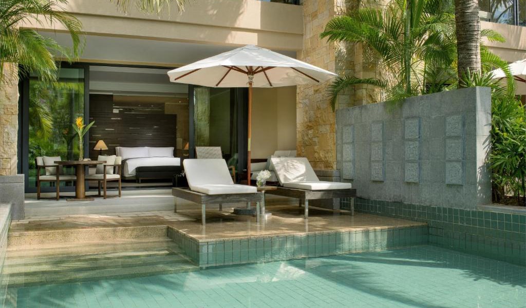 Private-Pool-Room-with-pool-access-2-min