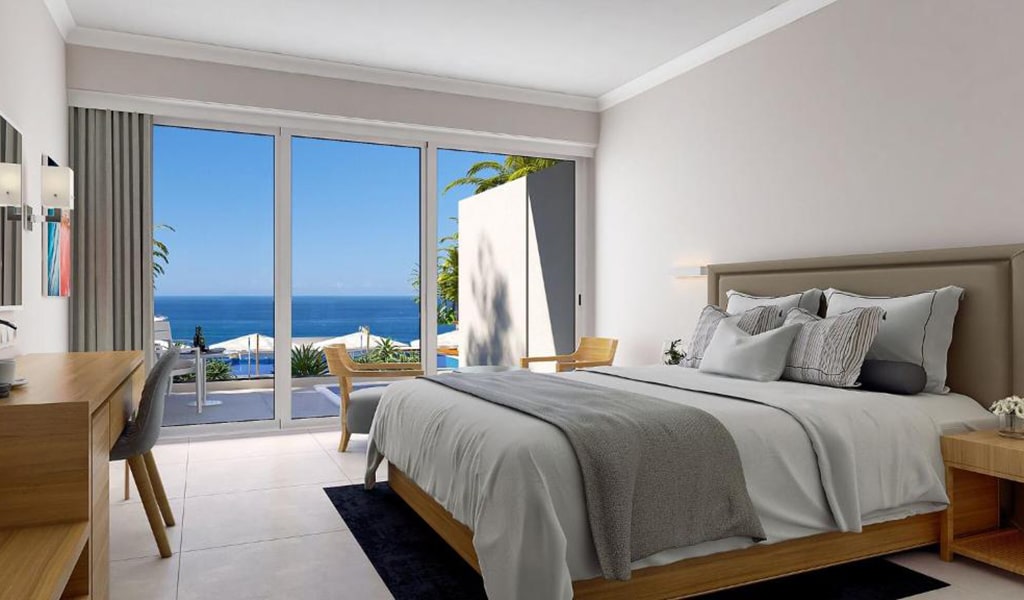 Swim-Up-Deluxe-Sea-View-Room-(Shared-Pool)-3-min