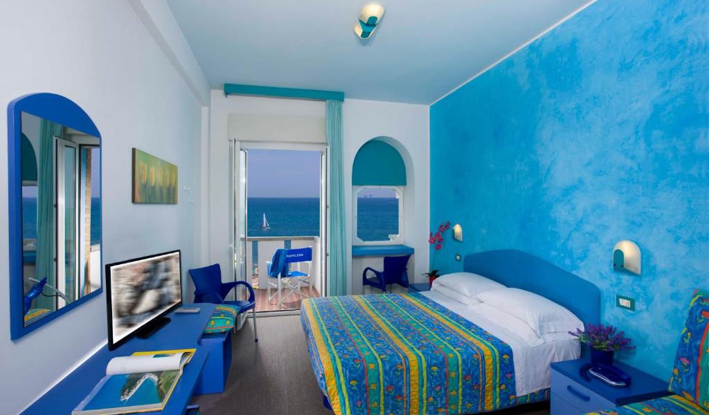 Double-or-Twin-Room-with-Sea-View-min