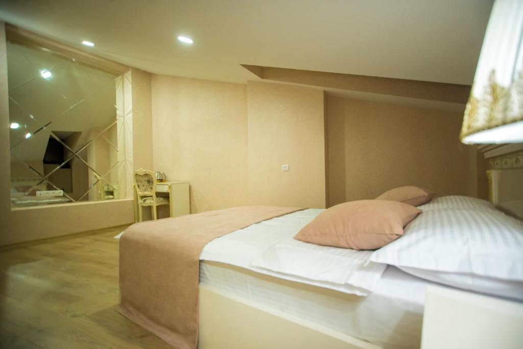Budget Twin Room 2