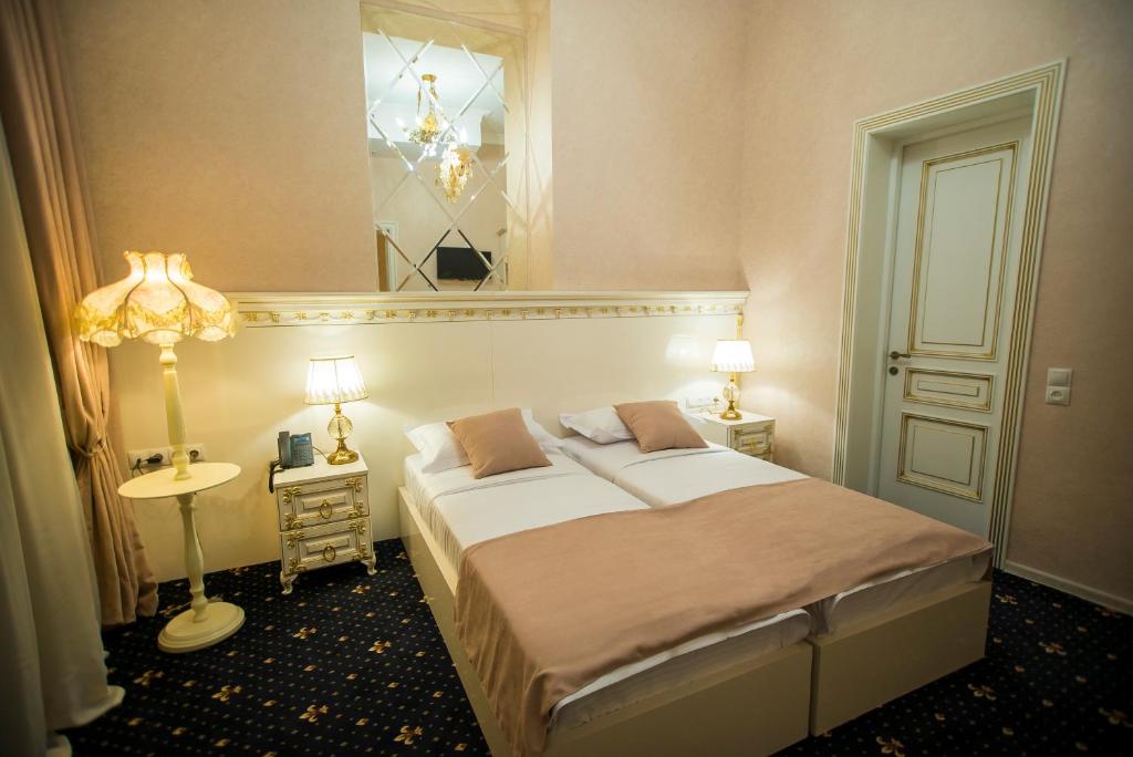 Deluxe Twin Room 3