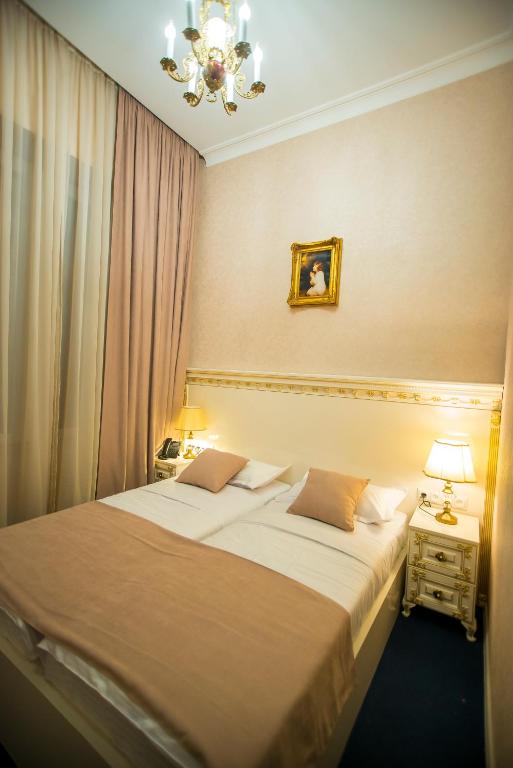 Twin Room 3