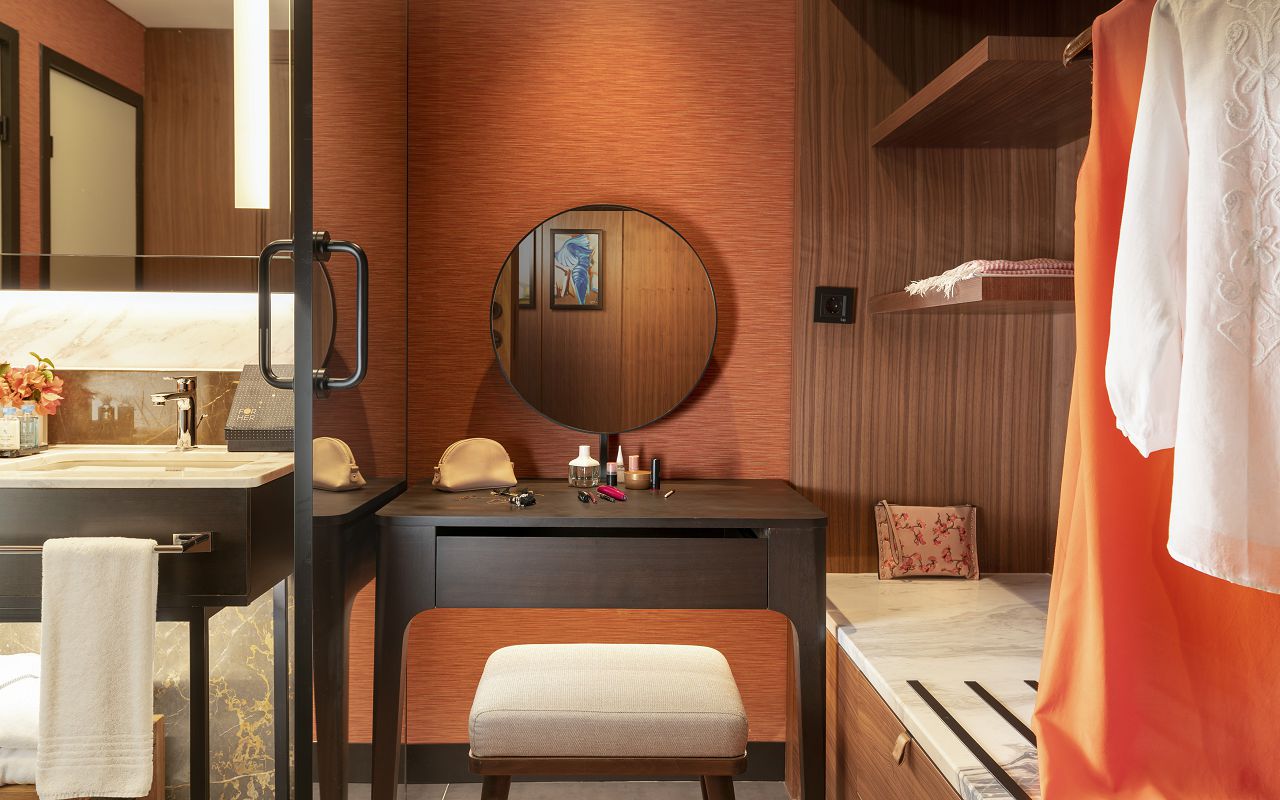 Deluxe Room (3)