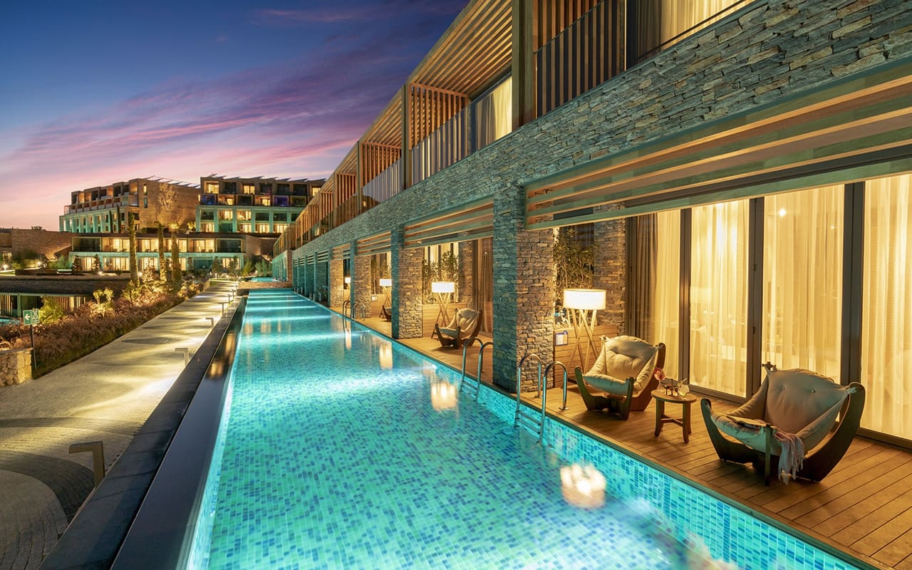 Lujo-Laguna Room Pool - 05