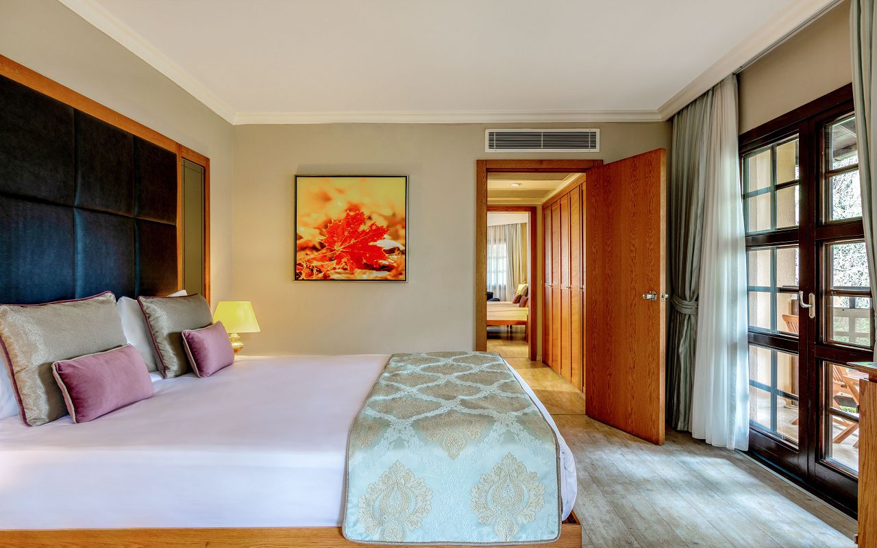 Superior Family Room (Village) 2