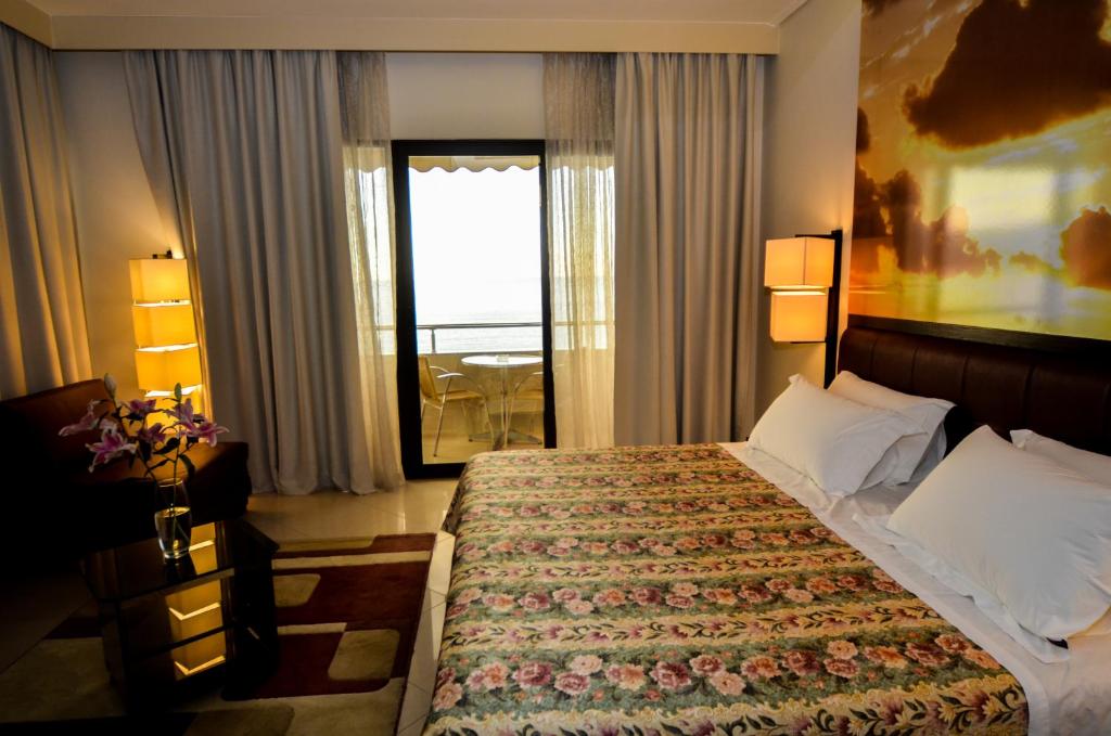 NY-Deluxe Double Room with Sea View (3)