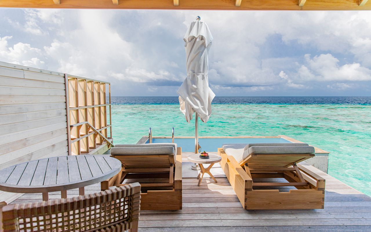 Ocean-Lagoon Pool Villas (20)