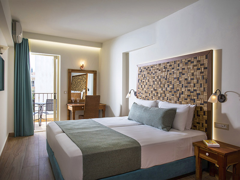 anesis-blue-hotel-hersonissos-exec-suite-05