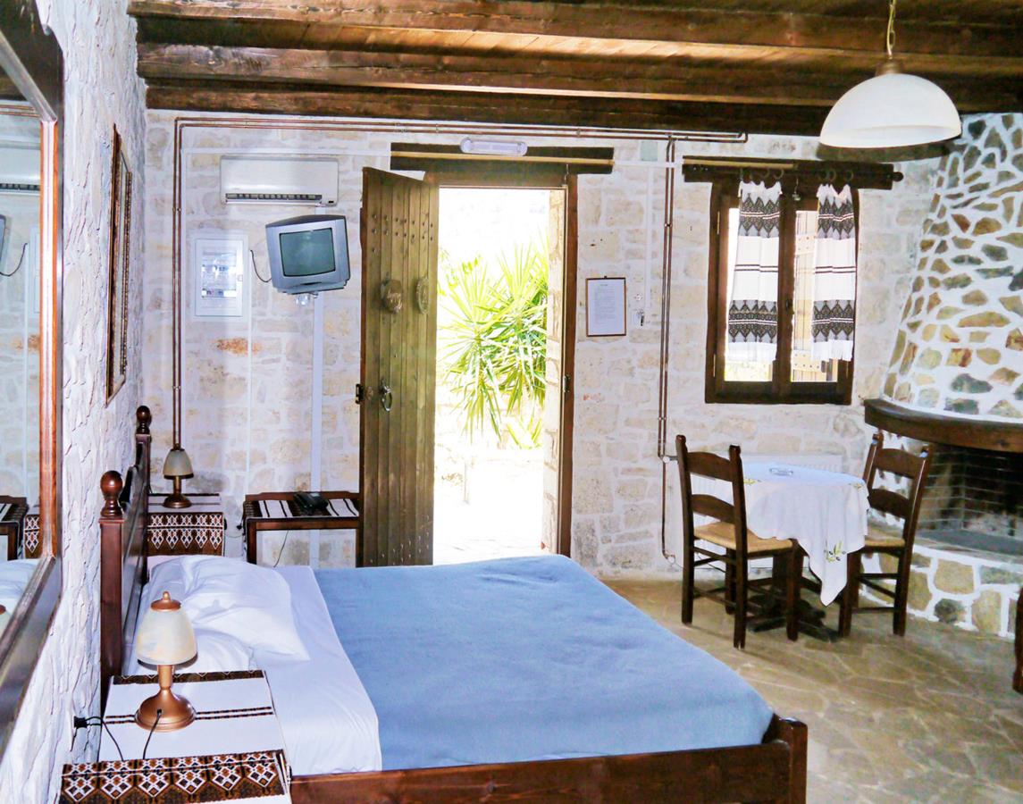 Accommodation-in-Bali-Crete-Studio-2-Stone-Village