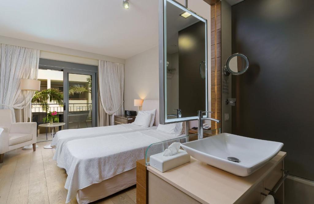 Double Room Garden View 2