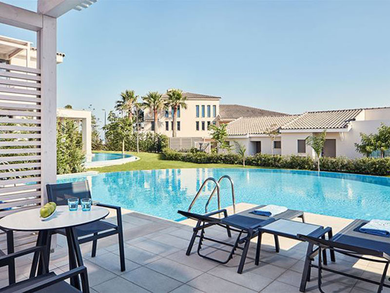 atlantica-mare-village-family-room-partition-swim-up-outdoor