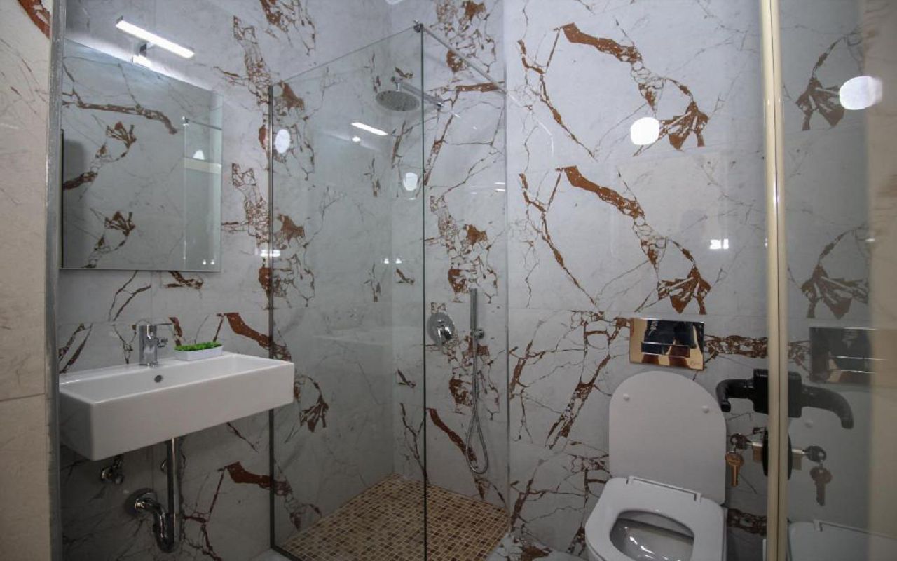 Romario Apartments - STD DBL no view (402) 3