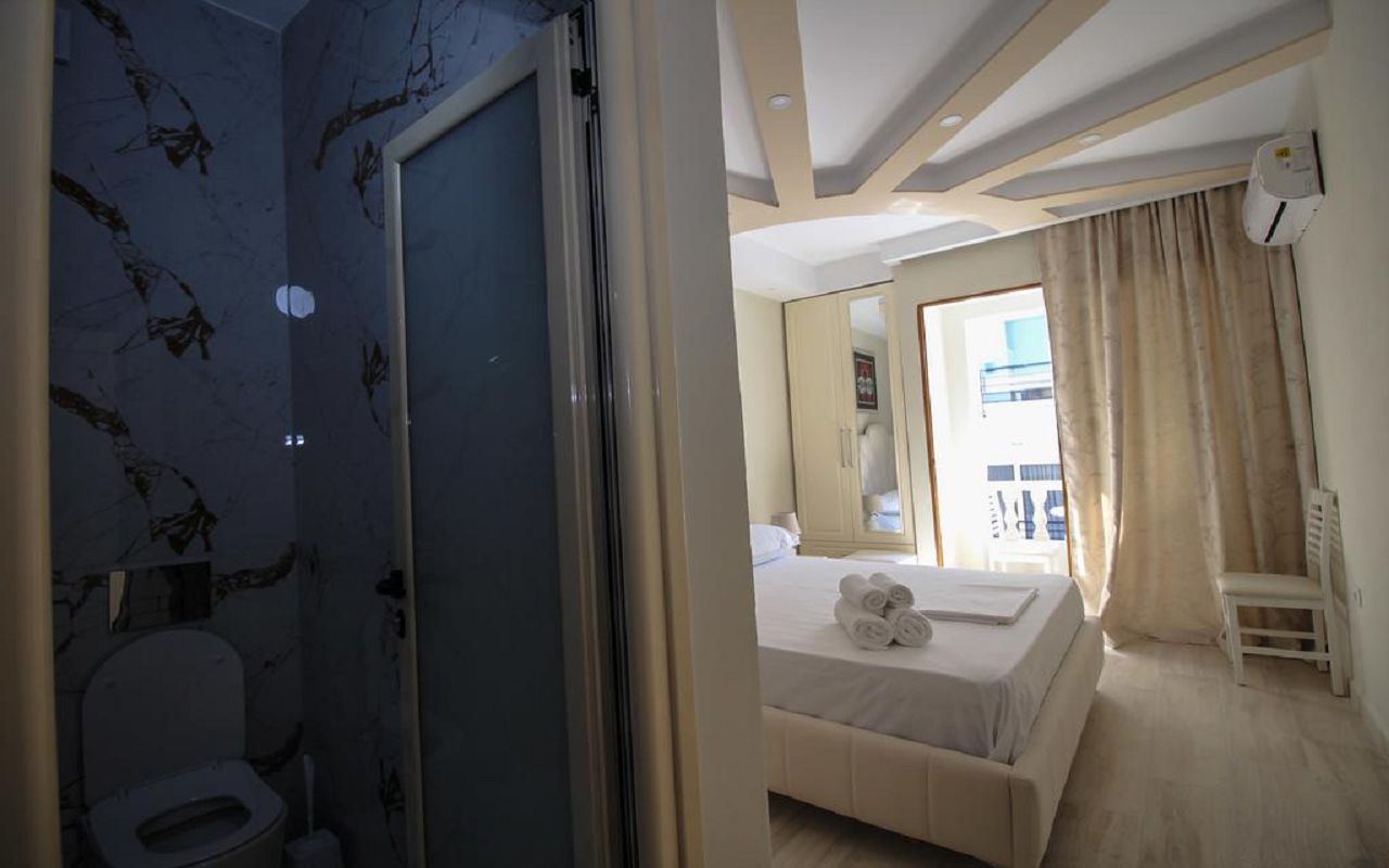 Romario Apartments - STD DBL no view (402) 5
