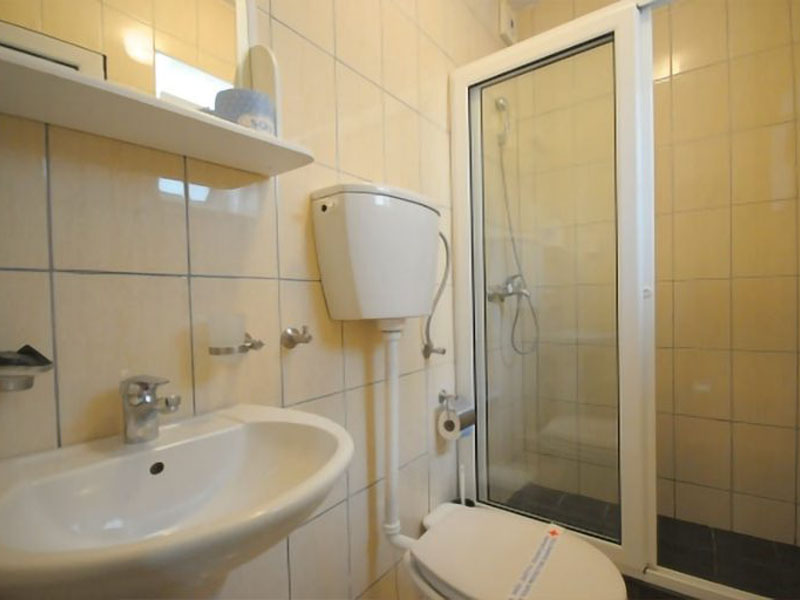 sobe-nikolic-room1-4-768x512
